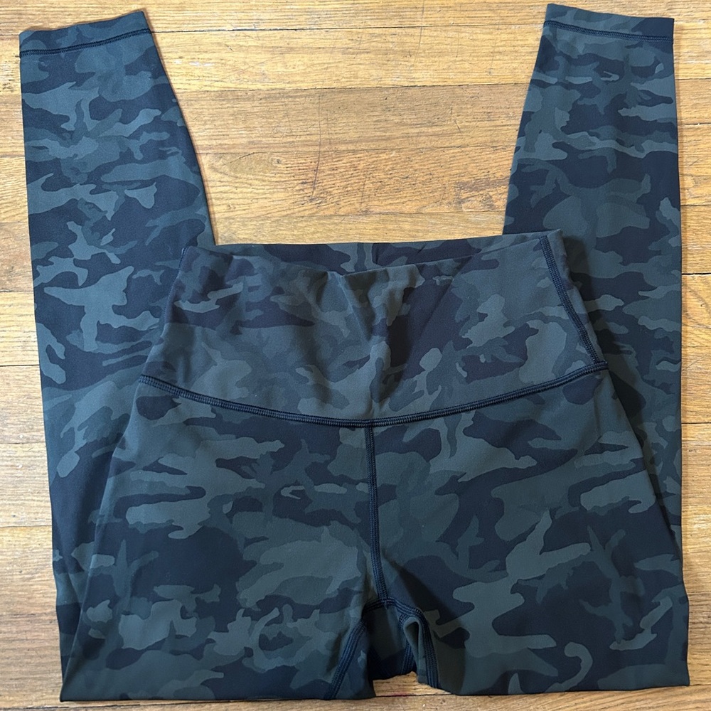 NWOT Lulu WunderUnder Camo leggings